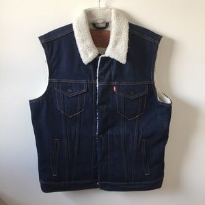 Levi’s Sherpa-lined Trucker Vest
